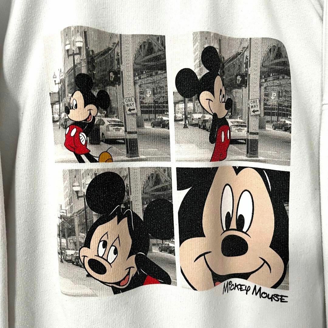Disney(ディズニー)のレディース古着　ディズニー　ミッキーマウスプリントスエットトレーナー　サイズL白 レディースのトップス(トレーナー/スウェット)の商品写真