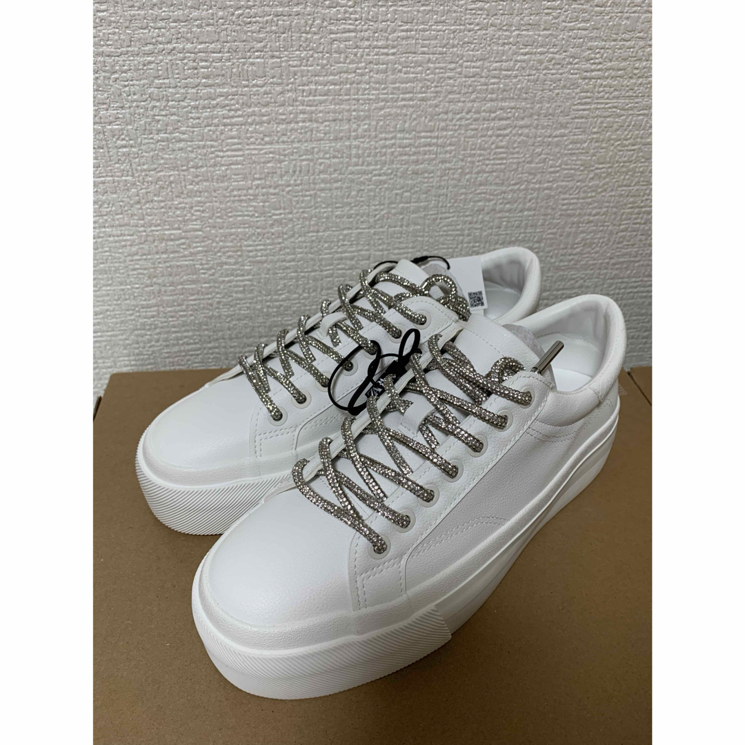 ZARA - ZARA プラットフォームスニーカー ラインストーン紐 38の ZARA - ZARA プラットフォームスニーカー ラインストーン紐 38の