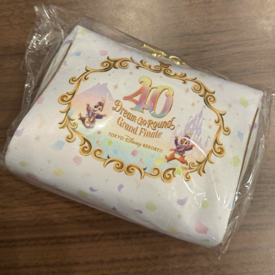 Disney(ディズニー)の40周年グランドフィナーレ　ポーチ エンタメ/ホビーのおもちゃ/ぬいぐるみ(キャラクターグッズ)の商品写真