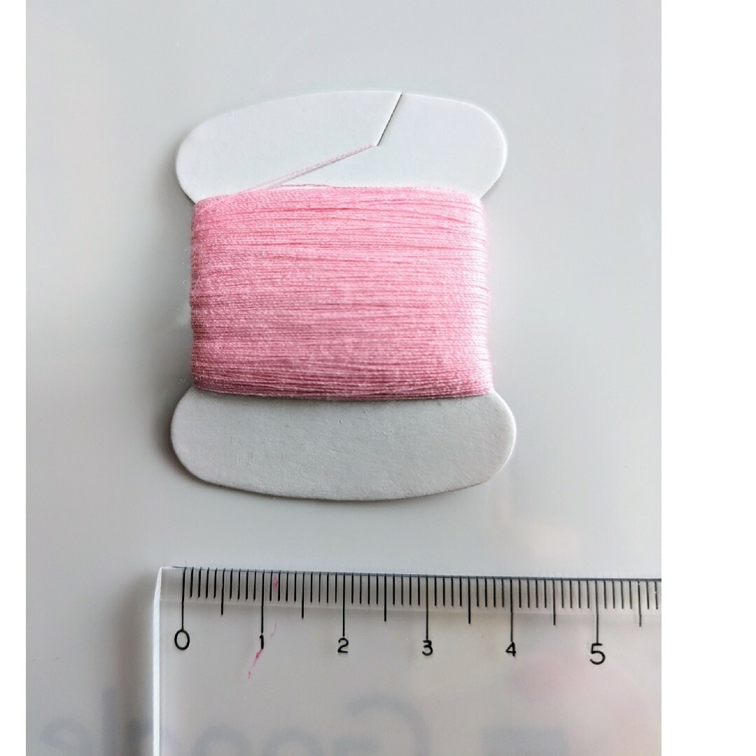 ピンク色手縫い糸　50m✕50個 ハンドメイドの素材/材料(生地/糸)の商品写真