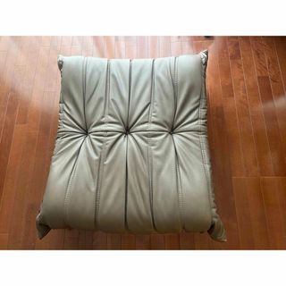 ligne roset(オットマン)のフリマアイテム一覧 ligne roset(オットマン)のフリマアイテム一覧