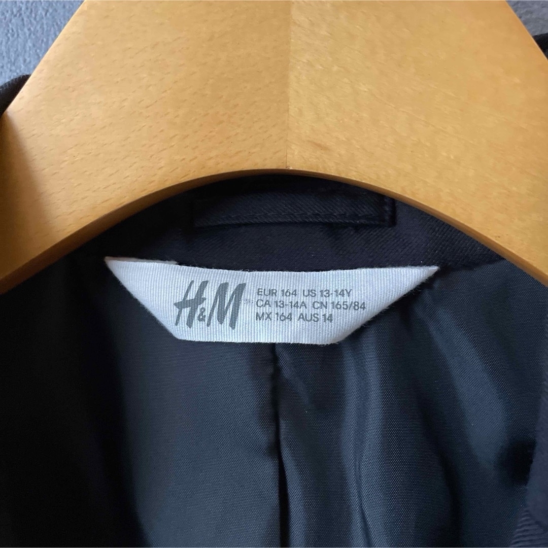 H&M(エイチアンドエム)のH&M スーツセットアップ 上下セット 164 ブラック 黒 ネクタイ キッズ/ベビー/マタニティのキッズ服男の子用(90cm~)(ドレス/フォーマル)の商品写真