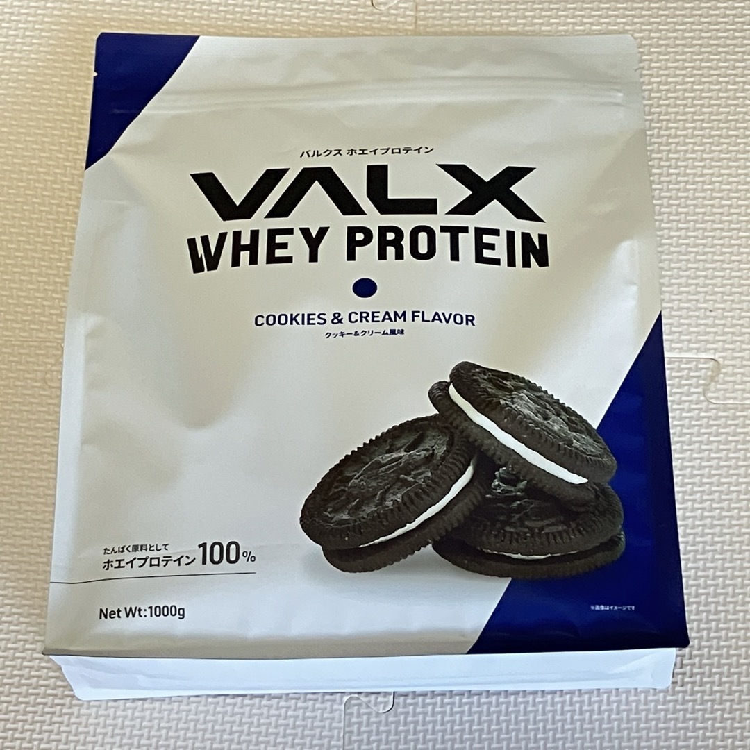 VALX バルクス ホエイプロテイン クッキー&クリーム風味  山本義徳 1kg 食品/飲料/酒の健康食品(プロテイン)の商品写真