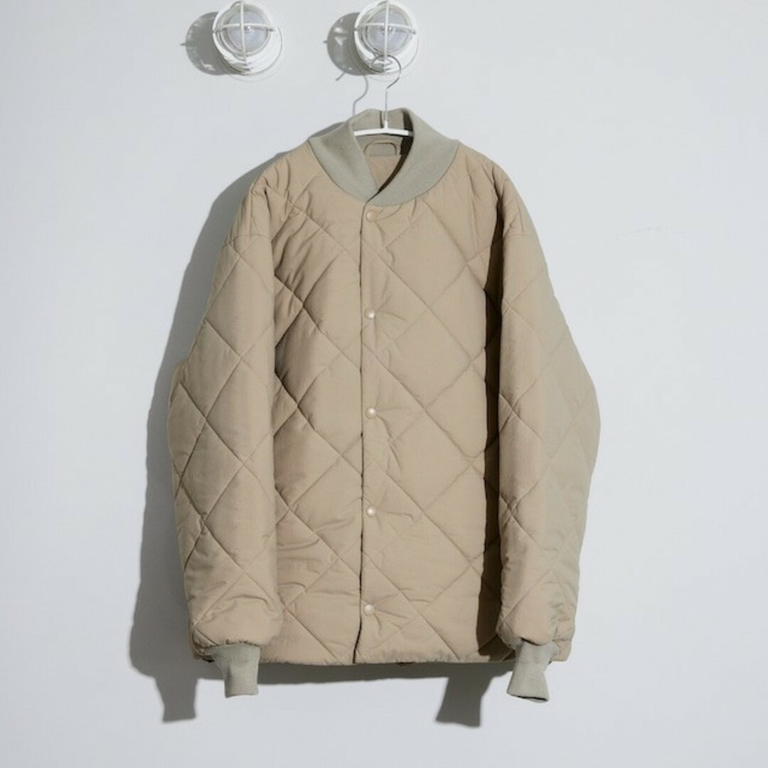 1LDK SELECT(ワンエルディーケーセレクト)のeveryone random quilted jacket BEIGE メンズのジャケット/アウター(ブルゾン)の商品写真