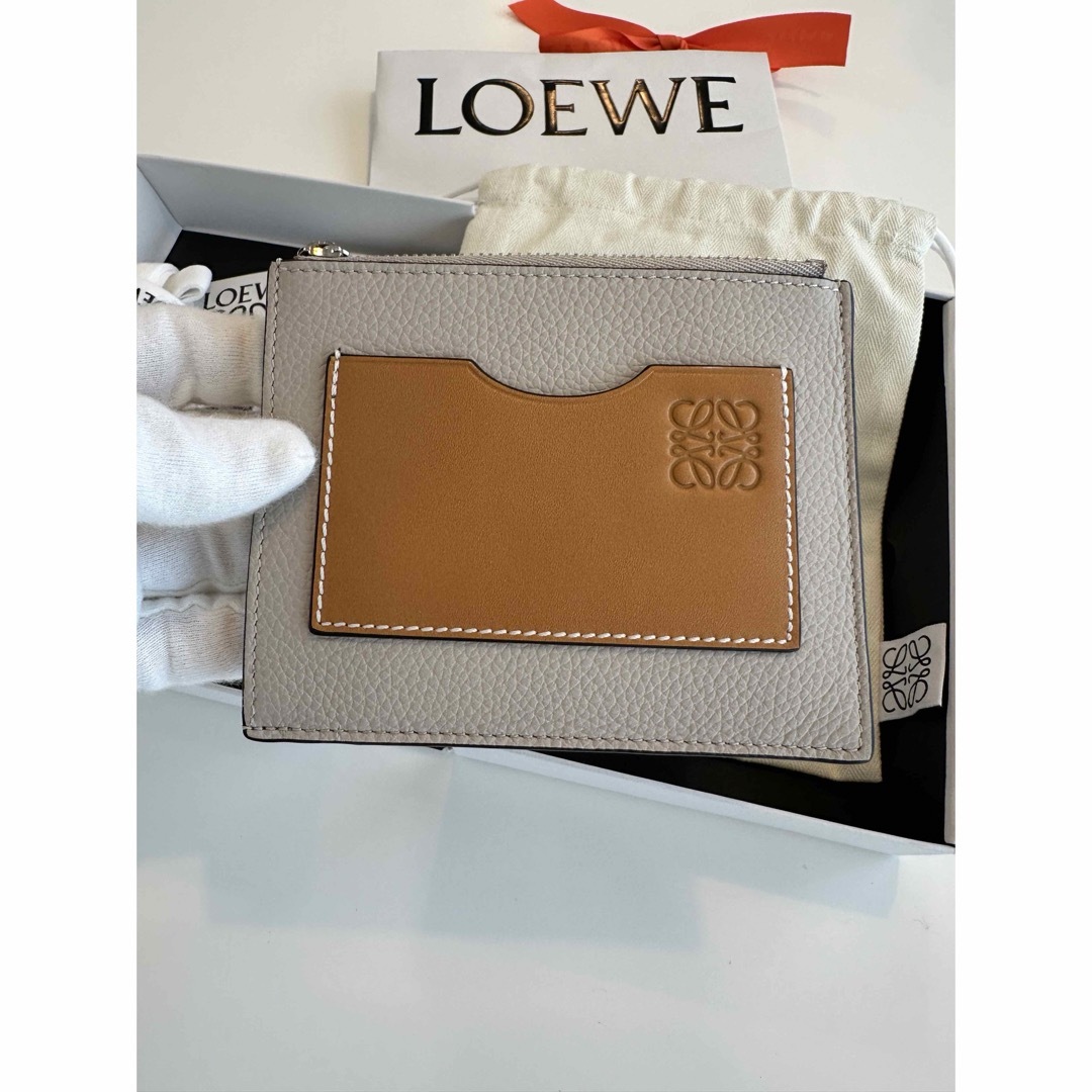 LOEWE(ロエベ)のロエベ　カードケース　ほぼ新品 メンズのファッション小物(コインケース/小銭入れ)の商品写真