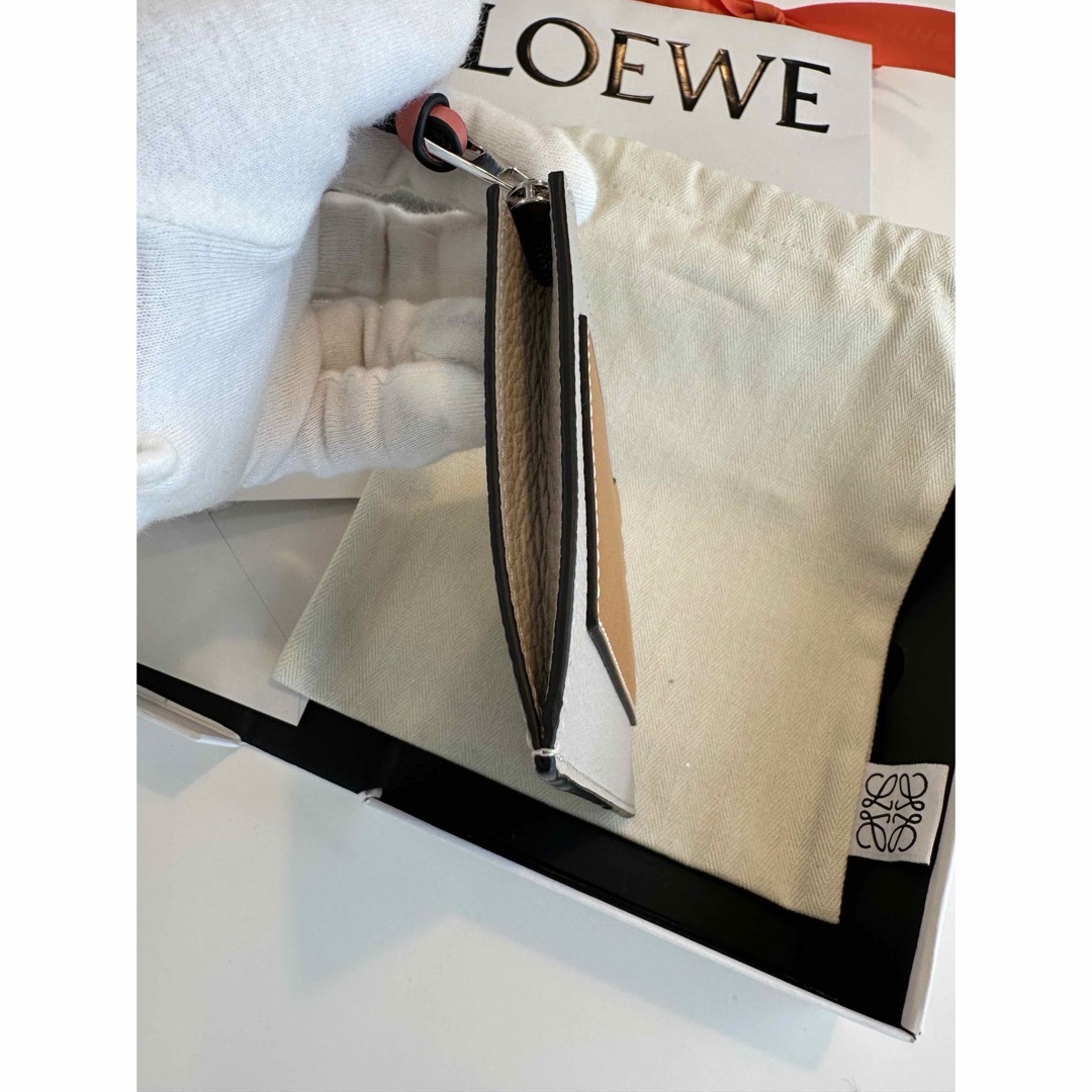 LOEWE(ロエベ)のロエベ　カードケース　ほぼ新品 メンズのファッション小物(コインケース/小銭入れ)の商品写真