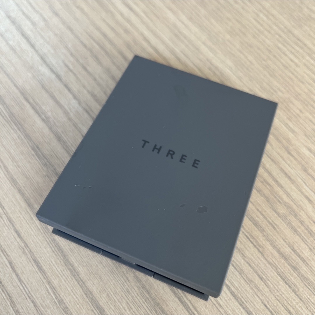 THREE(スリー)のTHREE シマリンググローデュオ01 コスメ/美容のベースメイク/化粧品(フェイスカラー)の商品写真