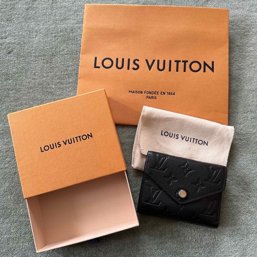LOUIS VUITTON(ルイヴィトン)のルイヴィトン　ポルトフォイユ・ヴィクトリーヌ メンズのファッション小物(折り財布)の商品写真
