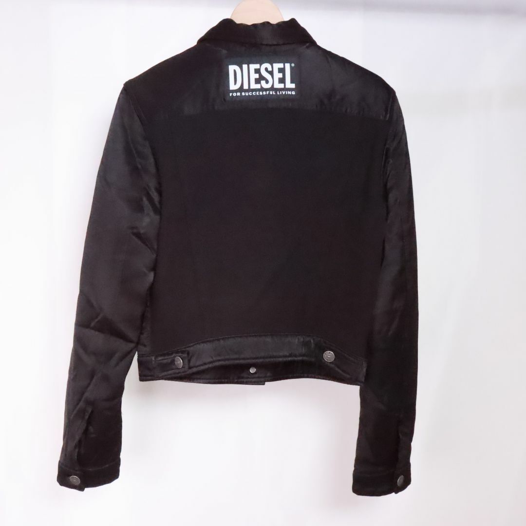 DIESEL(ディーゼル)のDIESEL　ディーゼル　ロゴジャケット 黒　ＸＳ レディースのジャケット/アウター(その他)の商品写真