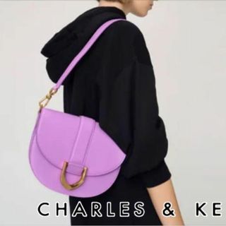 チャールズアンドキース(Charles and Keith)のCHARLES & KEITH Gabine ガビーヌ サドルバッグ(ショルダーバッグ)