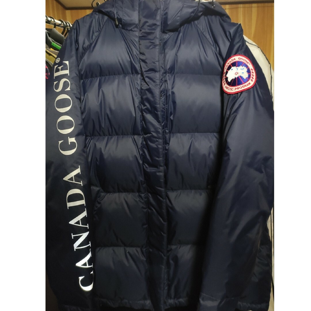 CANADA GOOSE(カナダグース)の美品　カナダグース　アプローチパーカー　ダウンジャケット　xs レディースのジャケット/アウター(ダウンジャケット)の商品写真