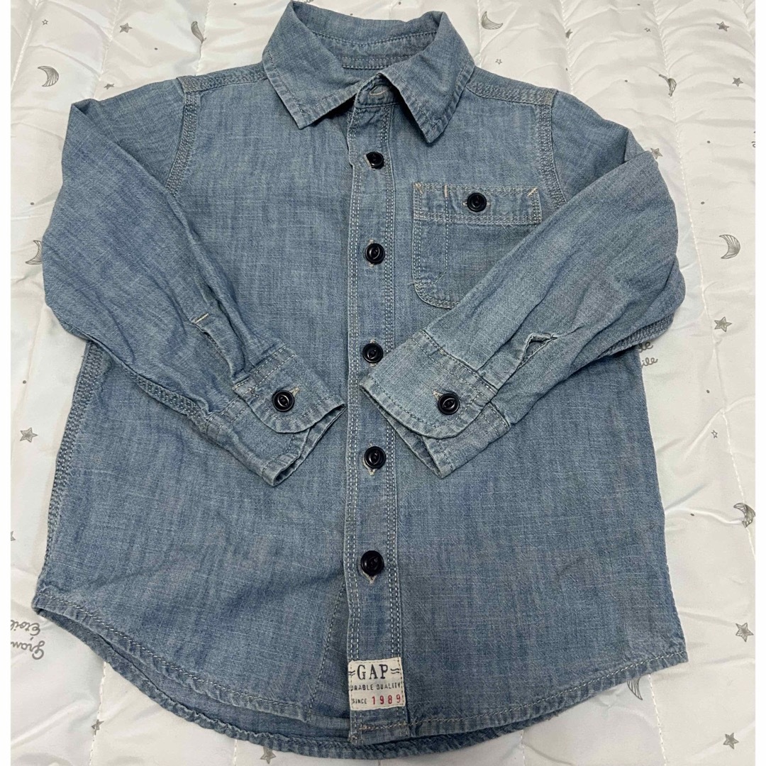 babyGAP(ベビーギャップ)のBabyGAPシャツ 110cm キッズ/ベビー/マタニティのキッズ服男の子用(90cm~)(Tシャツ/カットソー)の商品写真