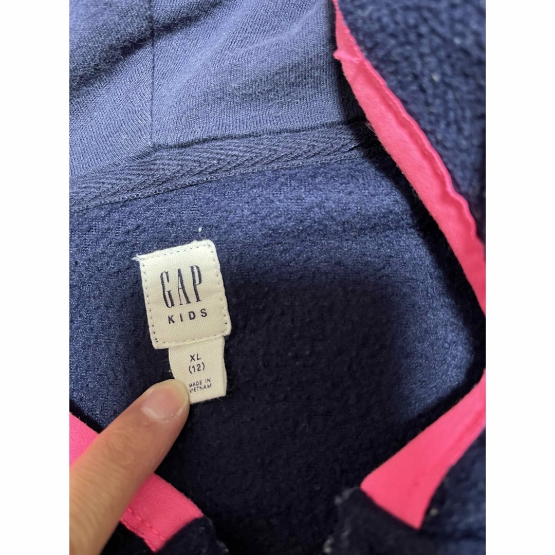 GAP Kids(ギャップキッズ)のGAP KIDS ジップアップ パーカー 裏起毛 150 キッズ/ベビー/マタニティのキッズ服女の子用(90cm~)(ジャケット/上着)の商品写真