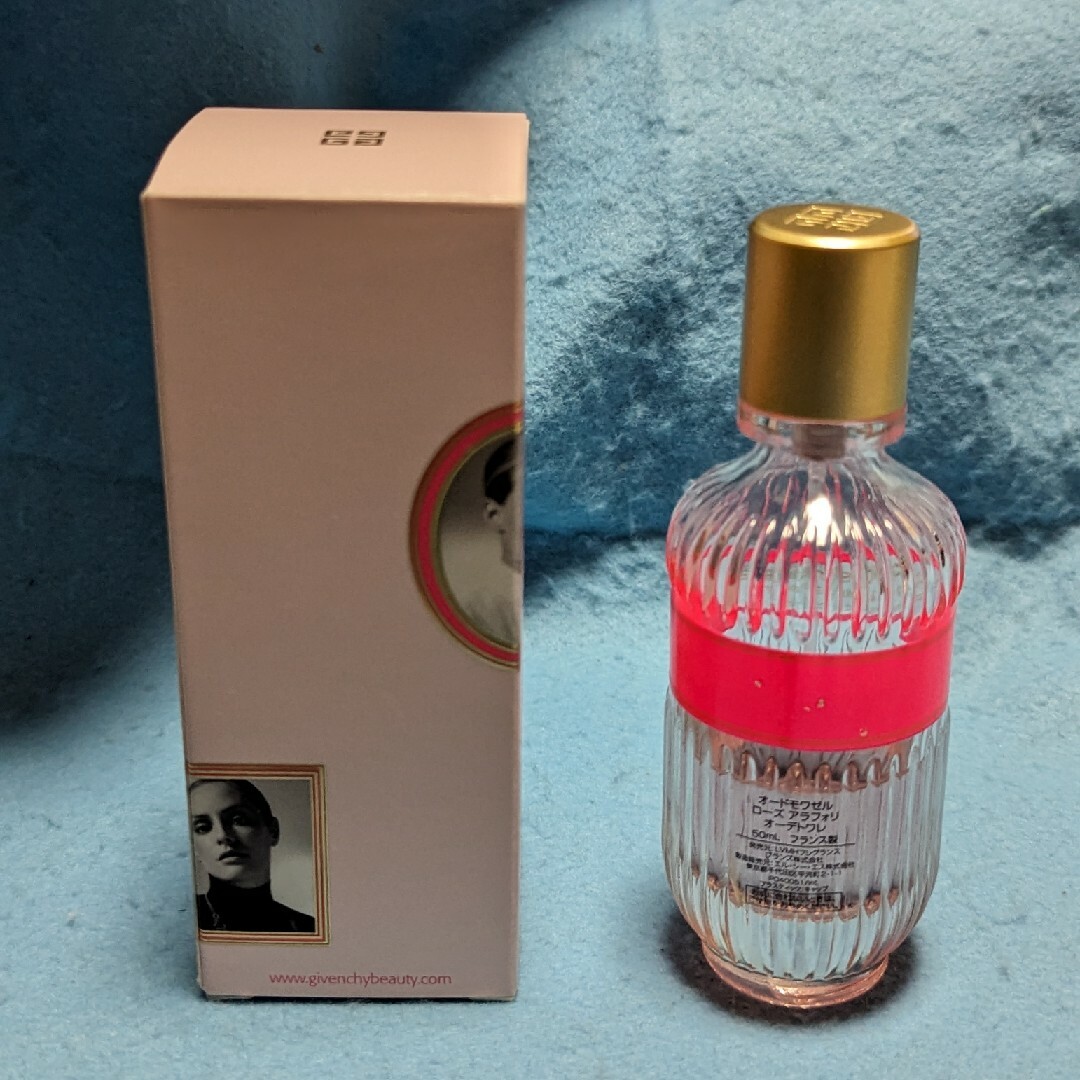 GIVENCHY(ジバンシィ)の残量少なめジバンシーオードモワゼルローズアラフォリオーデトワレ50ml コスメ/美容の香水(香水(女性用))の商品写真