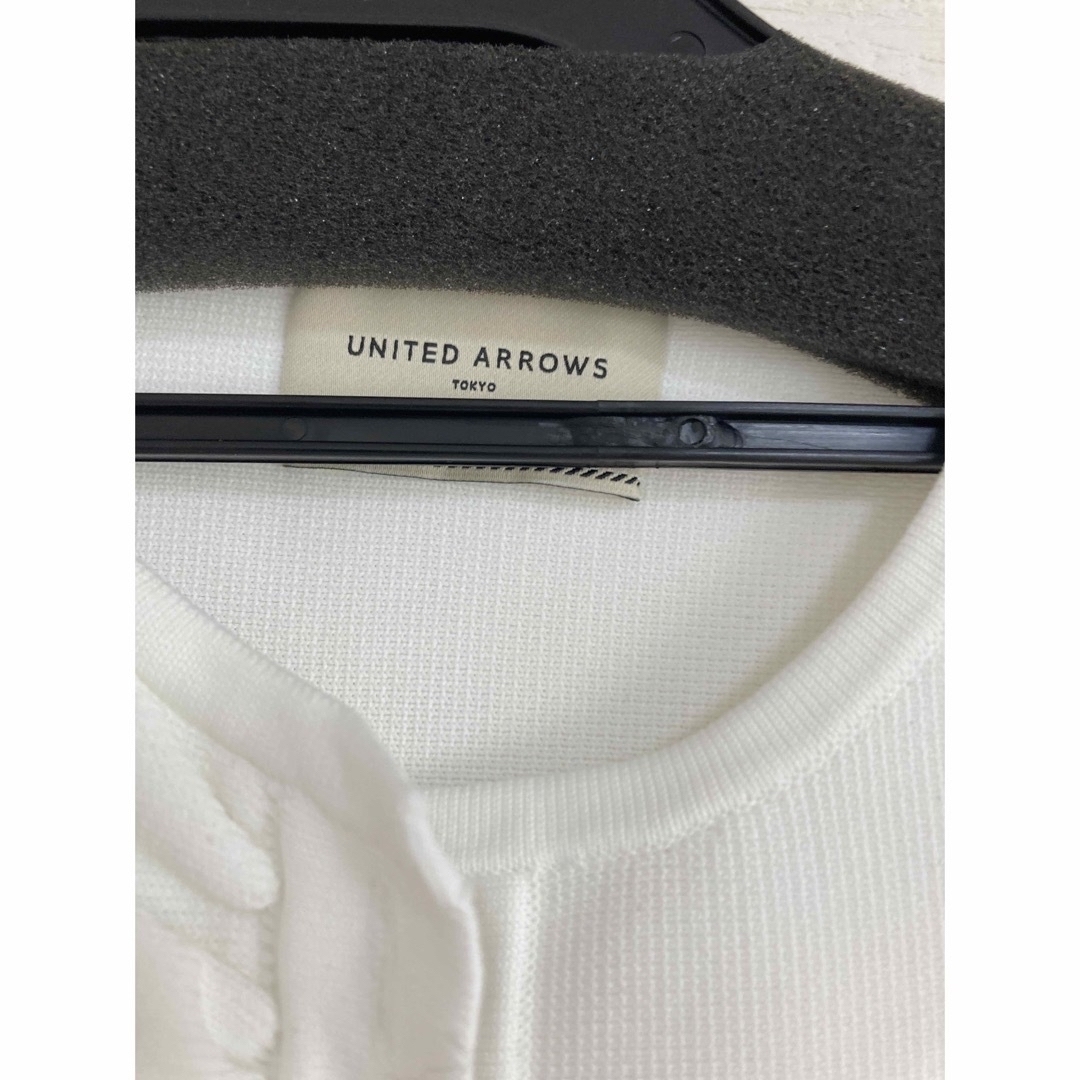 UNITED ARROWS(ユナイテッドアローズ)のユナイテッドアローズ　Pフリルニットベスト レディースのトップス(ベスト/ジレ)の商品写真