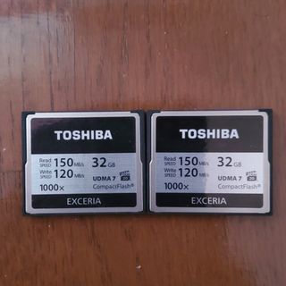 トウシバ(東芝)のTOSHIBA CFカード コンパクトフラッシュ 32GB 2枚(その他)