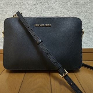 マイケルコース(Michael Kors)のMICHAEL KORS ショルダーバッグ 斜め掛け  ブラック(ショルダーバッグ)