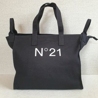 ヌメロヴェントゥーノ(N°21)の【新品・未使用】N°21 KIDS ロゴ コットントートバッグ 　ブラック(トートバッグ)