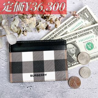 バーバリー(BURBERRY)の定価¥36,300 BURBERRY バーバリー チェック＆レザー カードケース(名刺入れ/定期入れ)