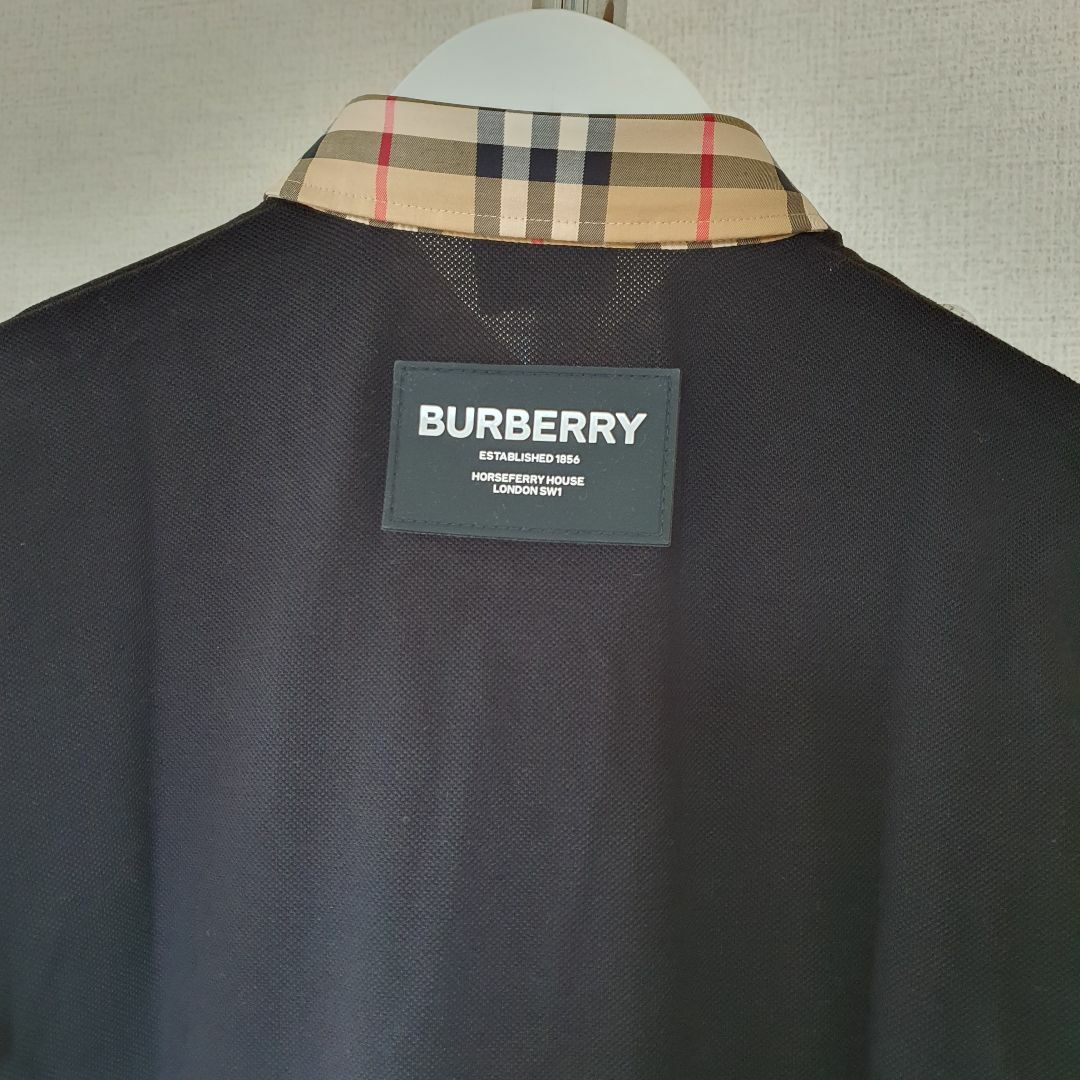 BURBERRY(バーバリー)の【新品・未使用】BURBERRY kids ポロワンピース　ブラック　10Y　 キッズ/ベビー/マタニティのキッズ服女の子用(90cm~)(ワンピース)の商品写真