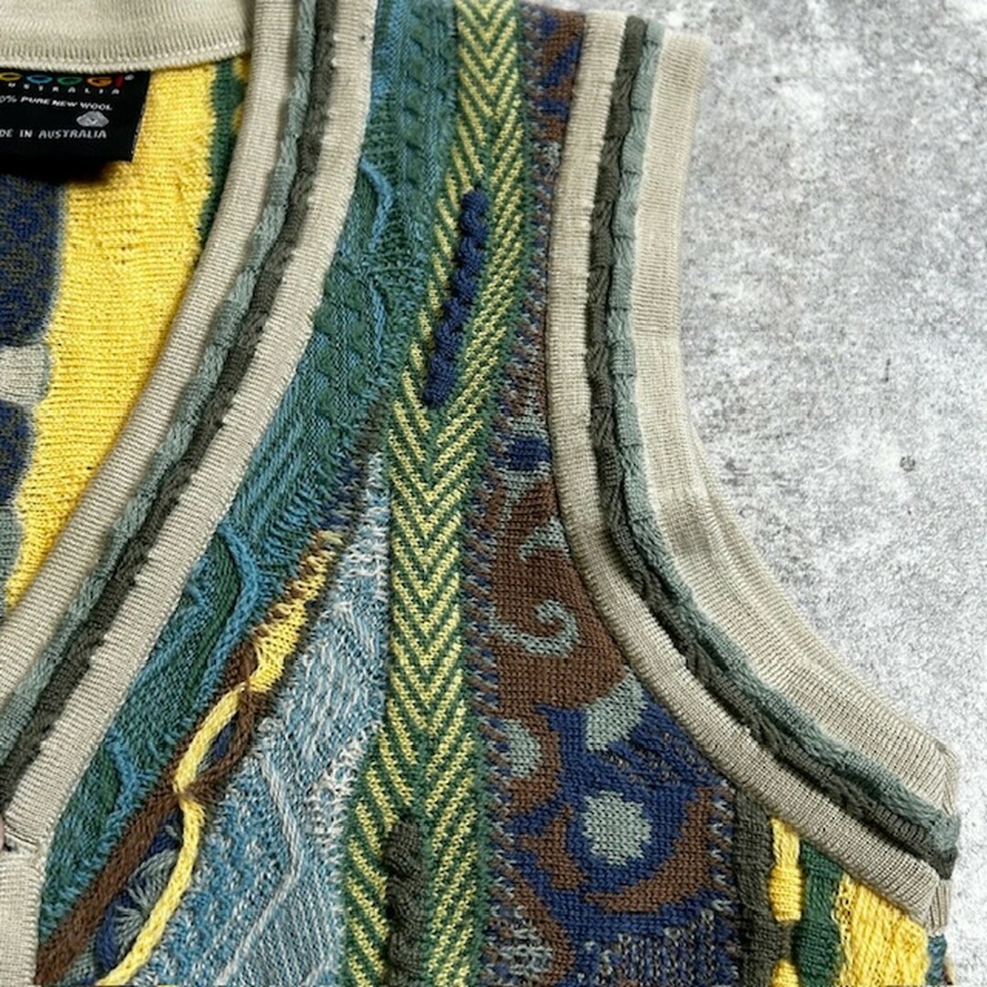 COOGI(クージー)の90's COOGI クージー 3Dニットベスト オーストラリア製  M メンズのトップス(ニット/セーター)の商品写真