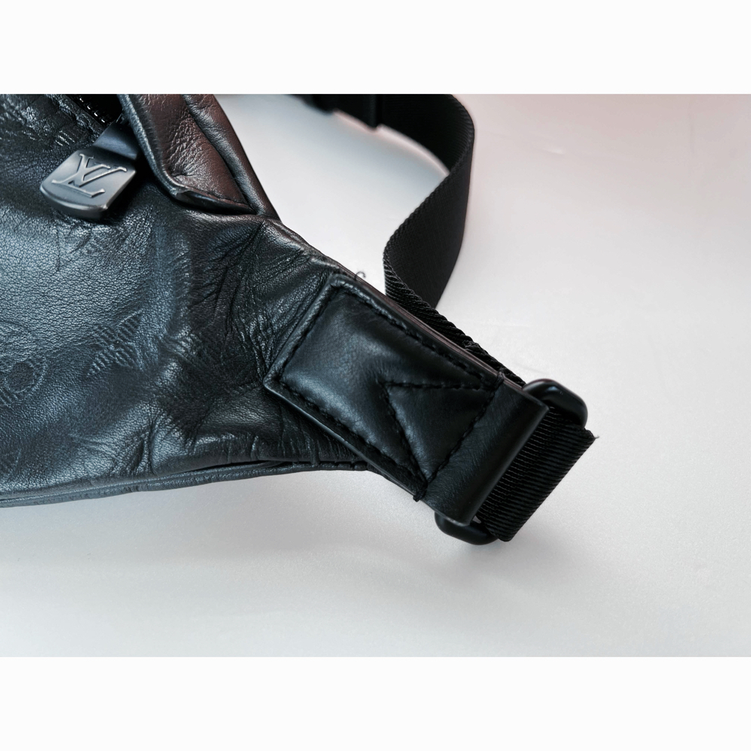 LOUIS VUITTON(ルイヴィトン)のディスカバリー･バムバッグ PM メンズのバッグ(ショルダーバッグ)の商品写真