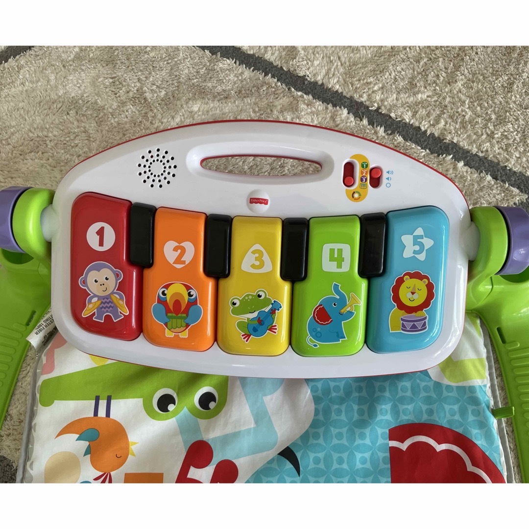 Fisher-Price(フィッシャープライス)のフィッシャープライス　あんよでキック！４ＷＡＹバイリンガル・ピアノジム キッズ/ベビー/マタニティのおもちゃ(ベビージム)の商品写真