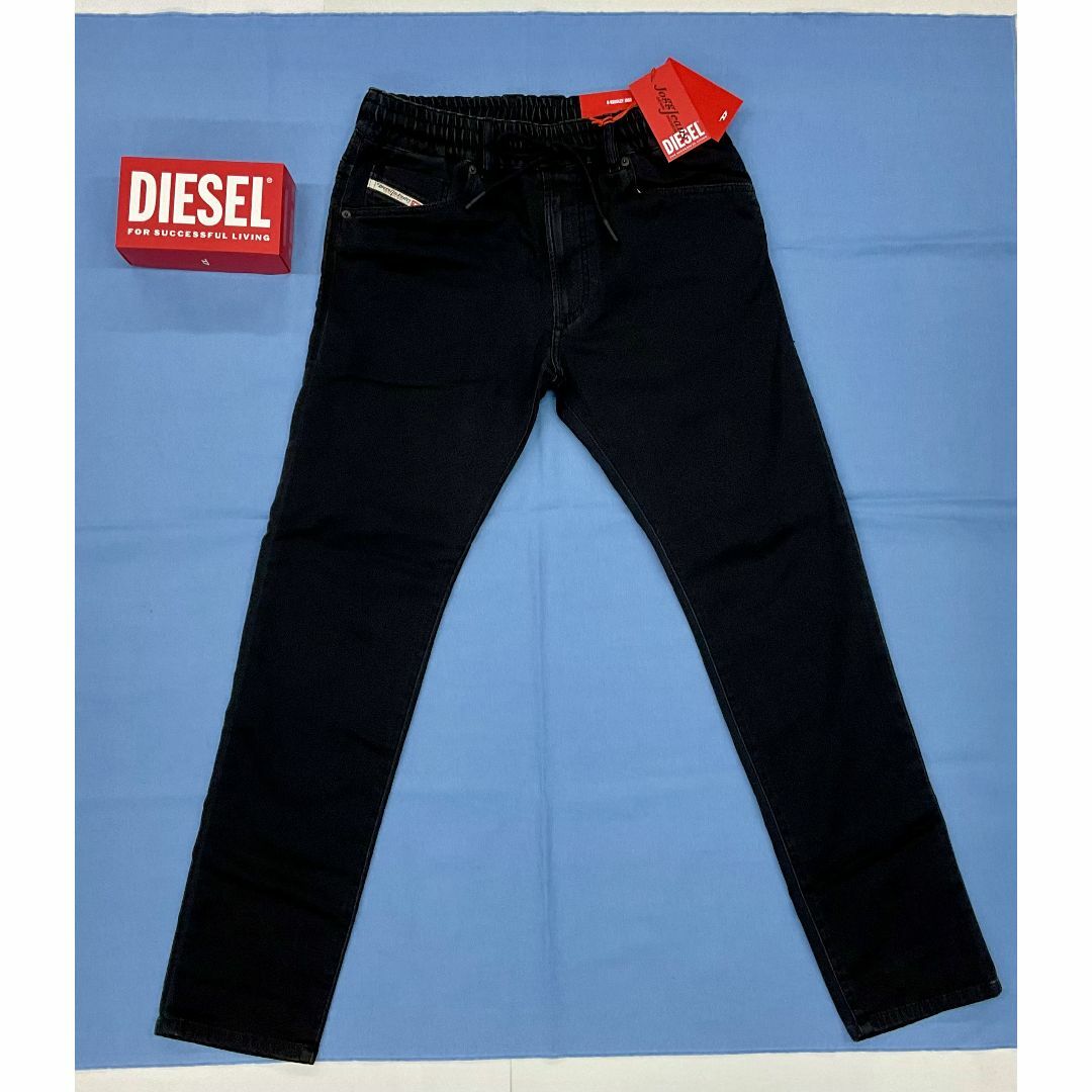 DIESEL(ディーゼル)のディーゼル　ジョグ ジーンズ 2324　サイズ36　新品 タグ付　KROOLEY メンズのパンツ(デニム/ジーンズ)の商品写真