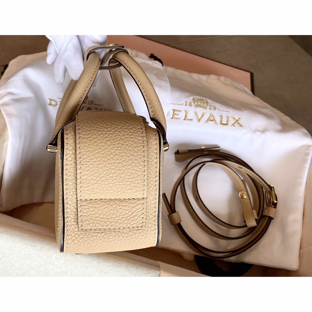 DELVAUX(デルヴォー)のDelvaux デルヴォー　 クールボックスナノ　 ラテカラー レディースのバッグ(ショルダーバッグ)の商品写真