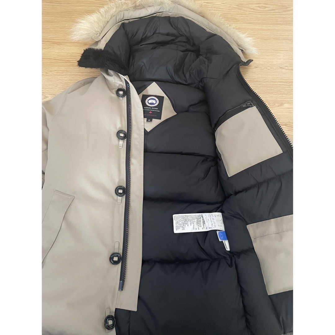 CANADA GOOSE(カナダグース)の美品 カナダグース ジャスパー タン Sサイズ メンズのジャケット/アウター(ダウンジャケット)の商品写真