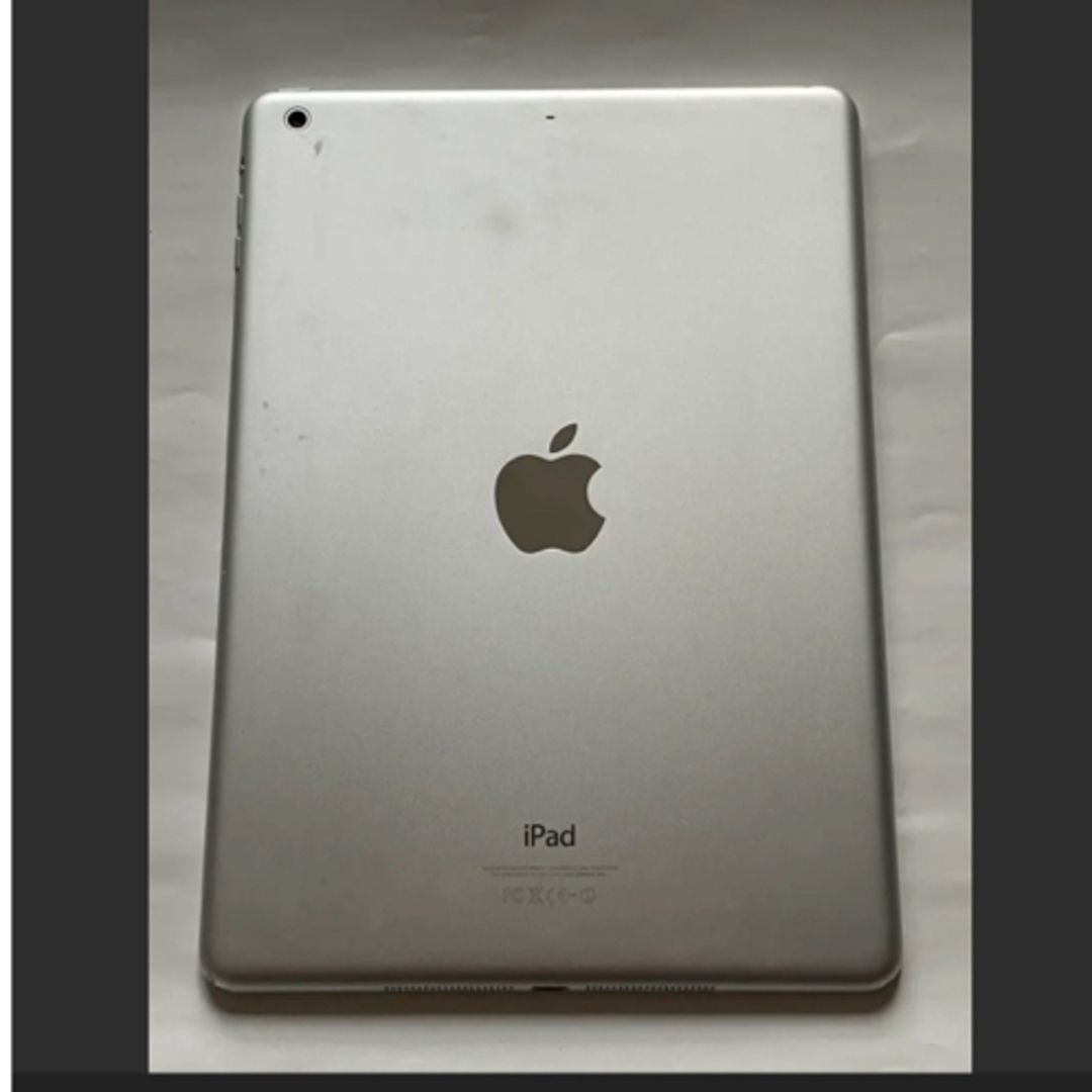 iPad(アイパッド)のApple  iPad Air  シルバー 64GB ガラスフィルム付き スマホ/家電/カメラのPC/タブレット(タブレット)の商品写真
