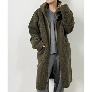 アパルトモンドゥーズィエムクラス(L'Appartement DEUXIEME CLASSE)のLou Andrea/ルーアンドレアMouton Fake Hood Coat(ムートンコート)