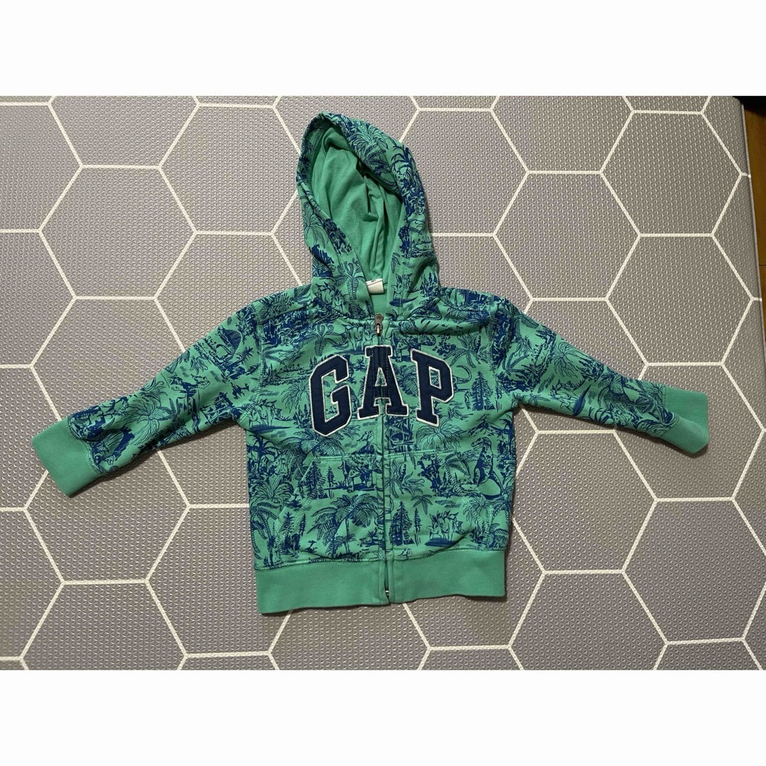 GAP(ギャップ)のgap キッズ　2y 90センチ　恐竜　パーカー キッズ/ベビー/マタニティのキッズ服男の子用(90cm~)(ジャケット/上着)の商品写真