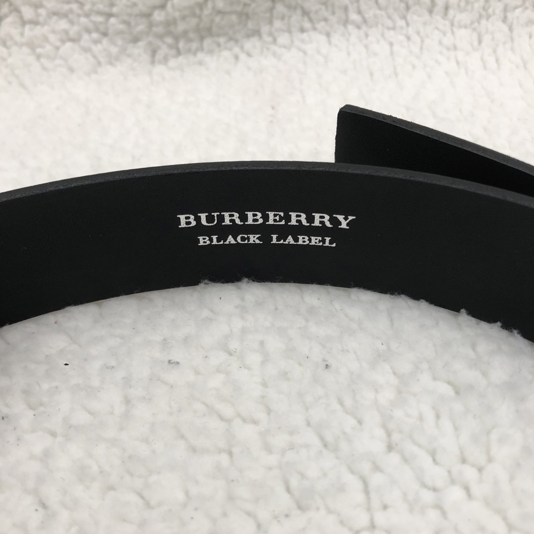 BURBERRY BLACK LABEL(バーバリーブラックレーベル)の美品　BURBERRY BLACK LABELバーバリー　レザーベルト幅32mm メンズのファッション小物(ベルト)の商品写真