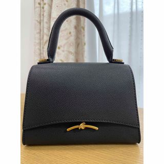 チャールズアンドキース(Charles and Keith)のチャールズアンドキース　Charles&Keith ハンドバッグ(ハンドバッグ)