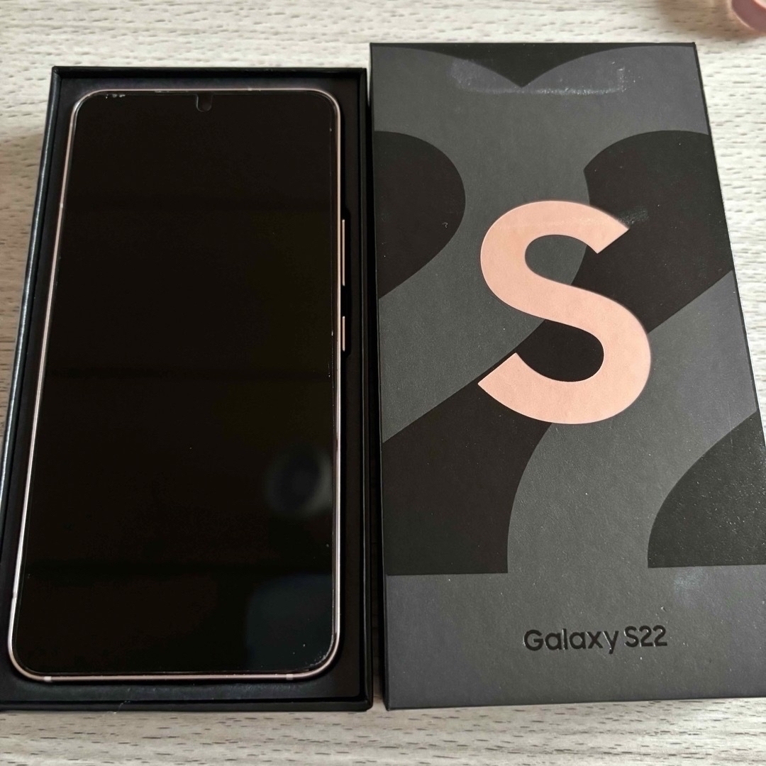 Galaxy(ギャラクシー)のSAMSUNG Galaxy S22 SCG13 ピンク ゴールド スマホ/家電/カメラのスマートフォン/携帯電話(スマートフォン本体)の商品写真
