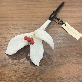 【花しおり】 かんざし  白　赤玉　ゆり 着物 髪飾り(その他)