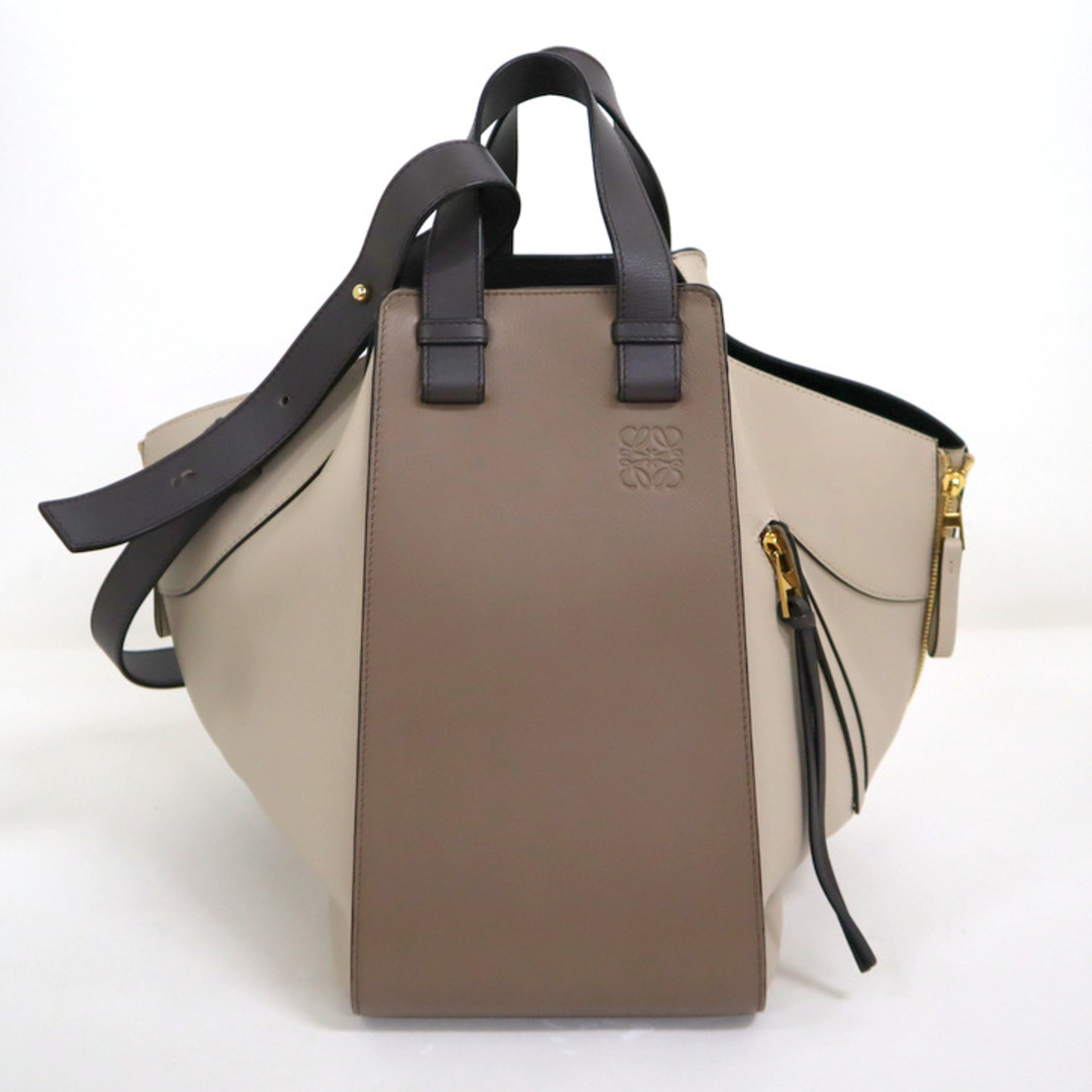 LOEWE(ロエベ)の【LOEWE】ロエベ ハンモックバッグ ミディアム ベージュ×ダークトープ 387.30TS34 /tm08283tg レディースのバッグ(ショルダーバッグ)の商品写真