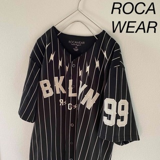 ロカウェア(Rocawear)のRocaWearロカウェアゲームシャツストライプメンズ半袖ブラックストリートXL(Tシャツ/カットソー(半袖/袖なし))