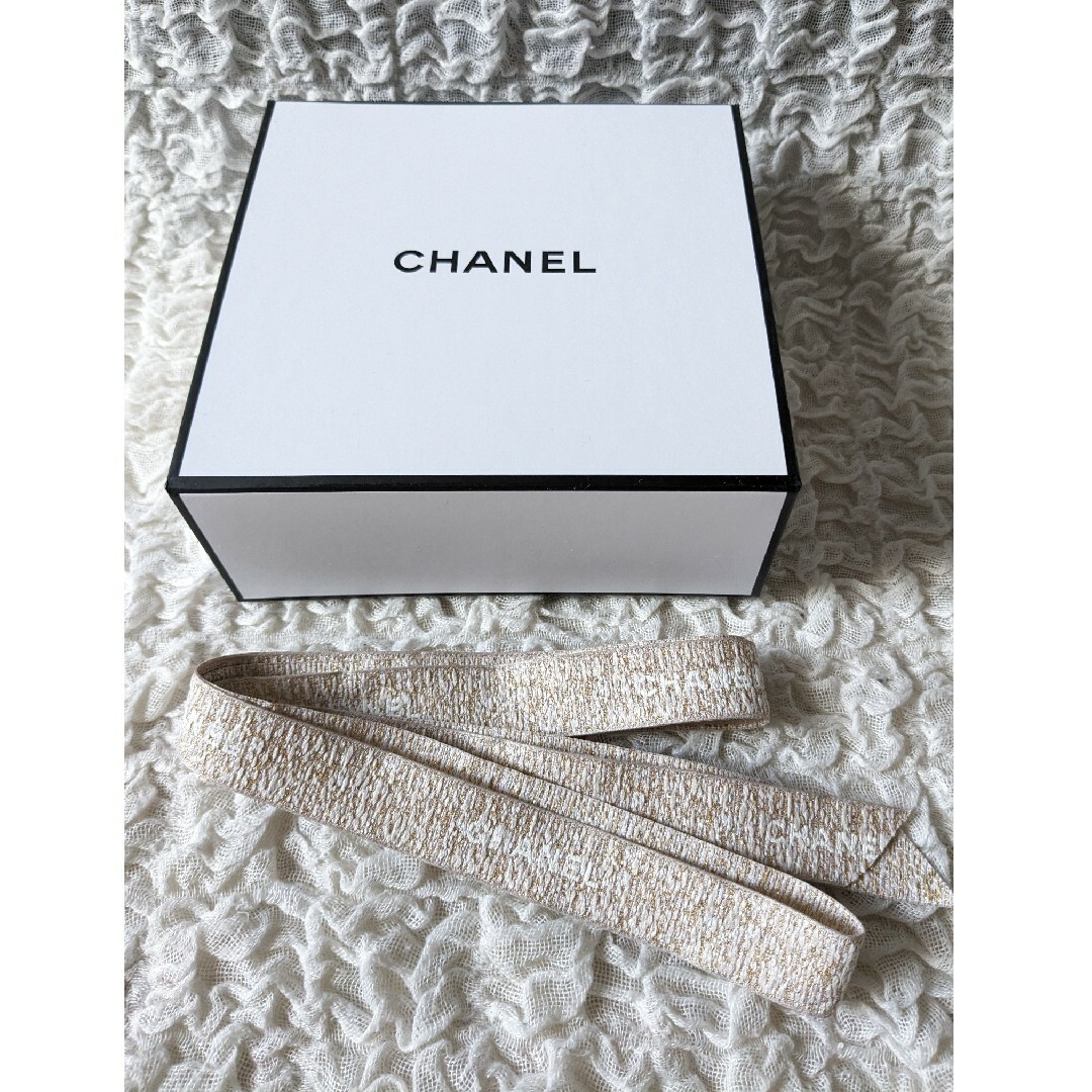 CHANEL - CHANEL シャネル□マグネット開閉 白 箱&リボンの通販 CHANEL - CHANEL シャネル□マグネット開閉 白 箱&リボンの通販
