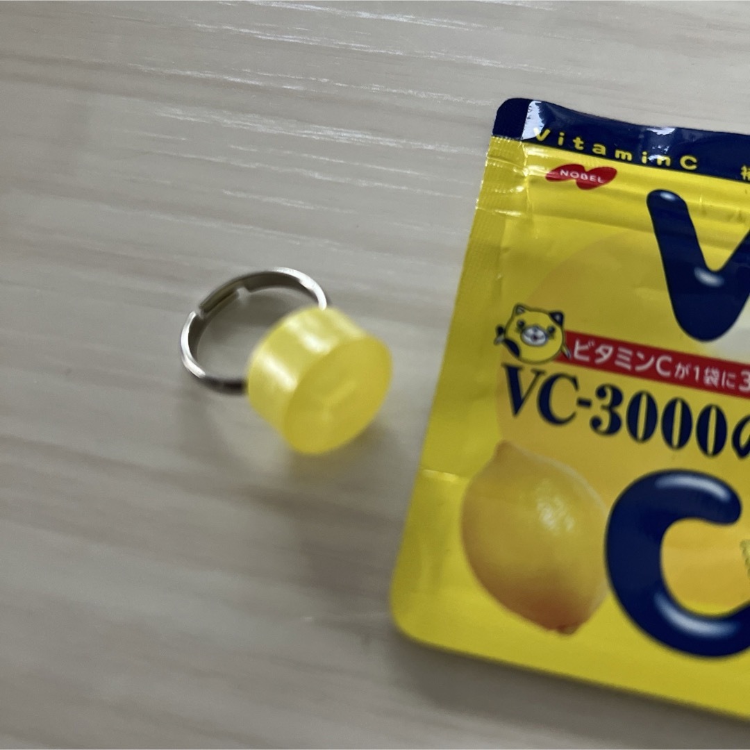 VC-3000のど飴　指輪 エンタメ/ホビーのおもちゃ/ぬいぐるみ(キャラクターグッズ)の商品写真