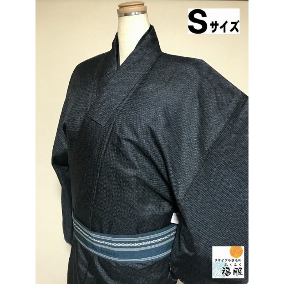 【中古】紬 男物 正絹 濃紺地に蚊絣文様 裄67cm Sサイズ メンズの水着/浴衣(着物)の商品写真