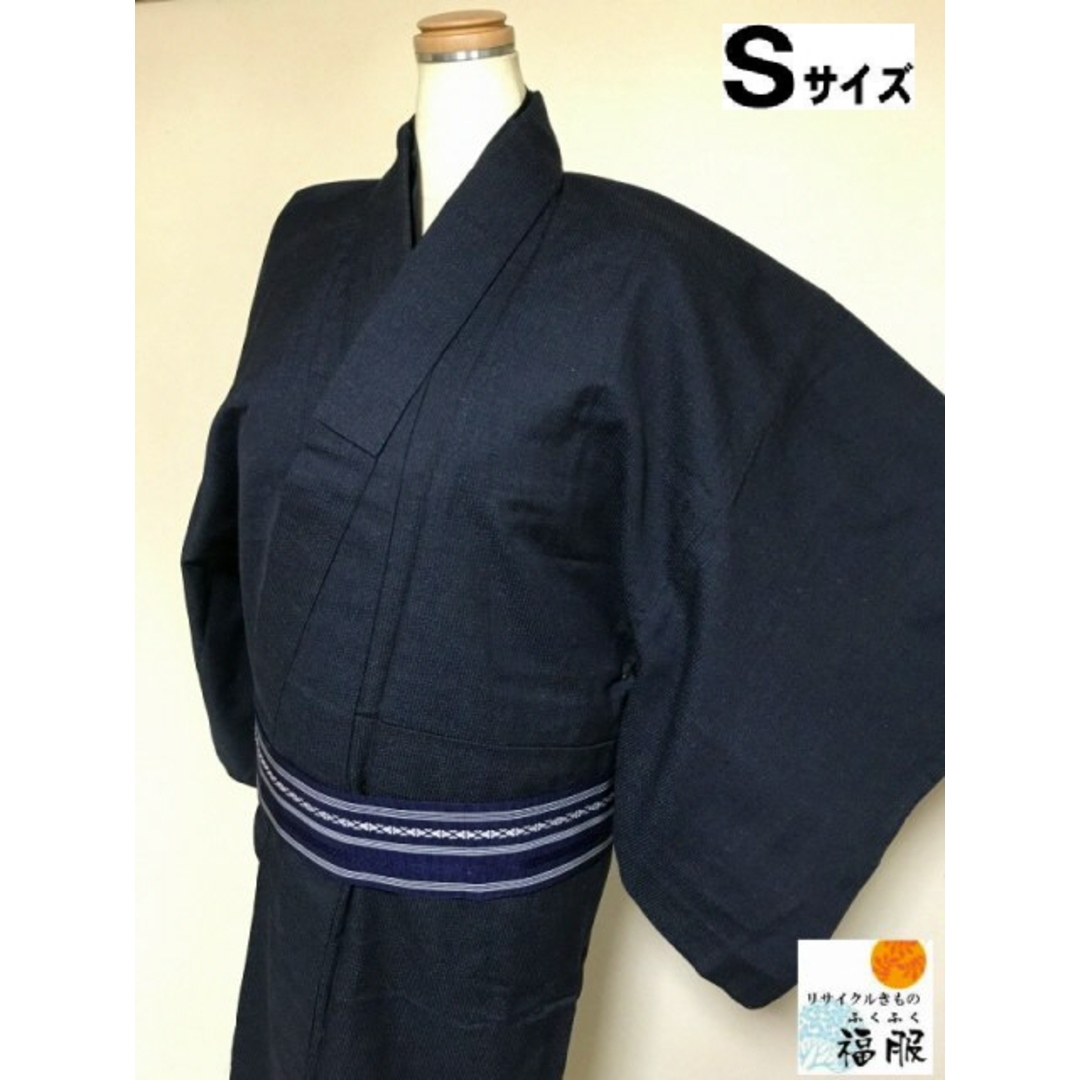 【中古】 ウール 男物 濃紺地に縞文様 単衣着物 裄66 SSサイズ   メンズの水着/浴衣(着物)の商品写真