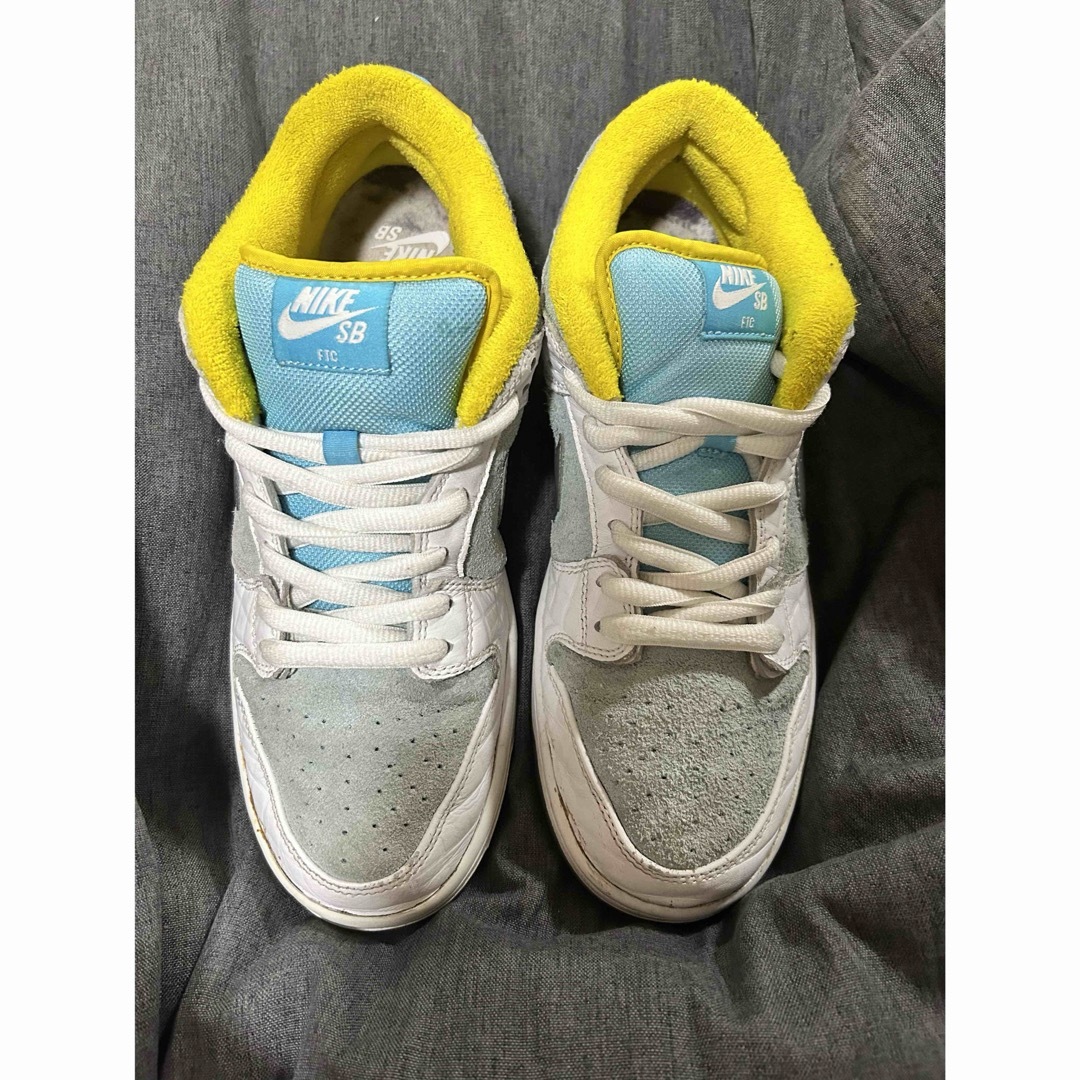 NIKE(ナイキ)のFTC × Nike SB Dunk Low "White/Blue" メンズの靴/シューズ(スニーカー)の商品写真