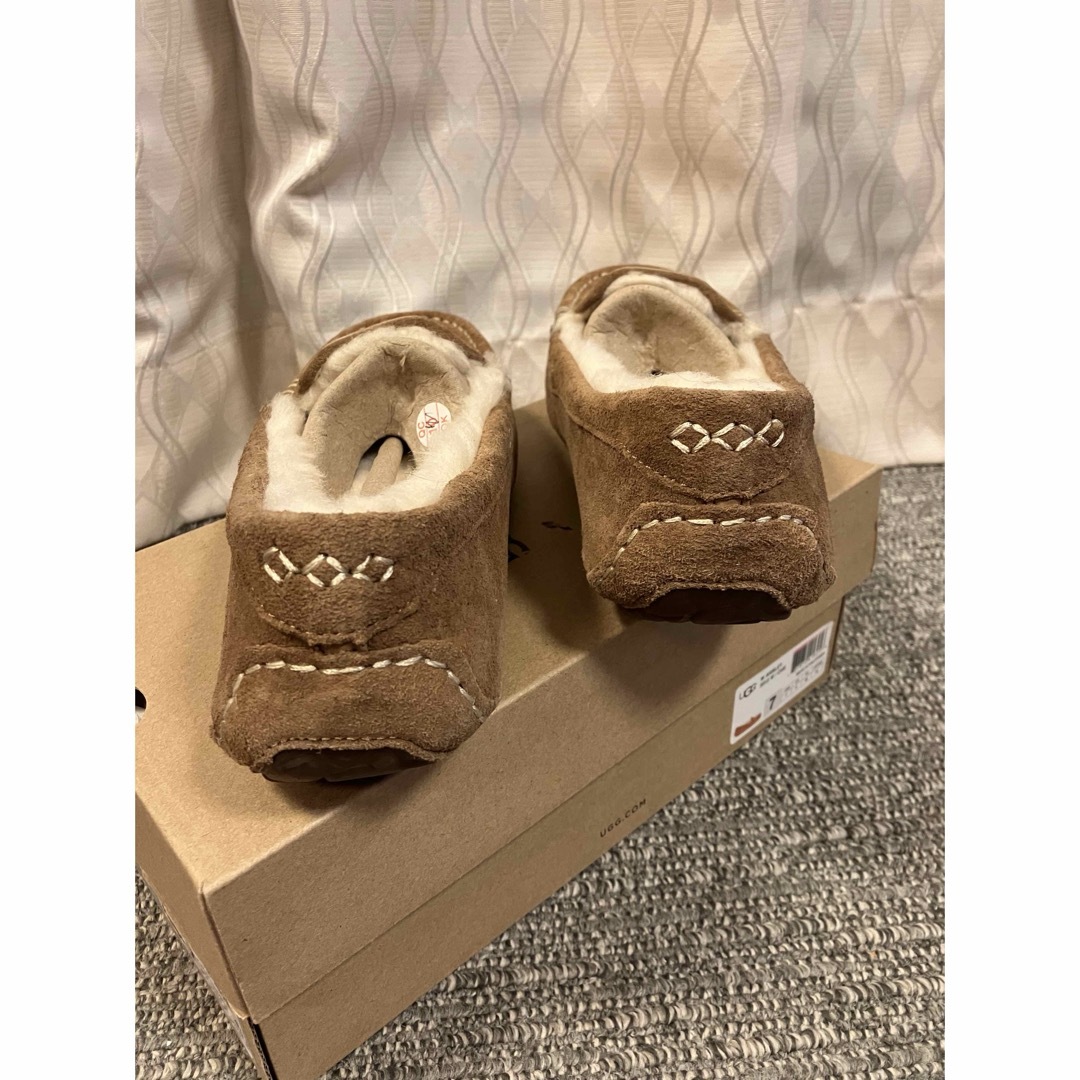 新品 UGG