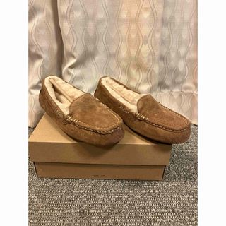 アグ(UGG)の新品　UGG(スリッポン/モカシン)