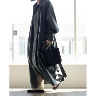 ハイク(HYKE)の【新品】HYKE WOOL GATHERED COAT ブラック サイズ2(ロングコート)