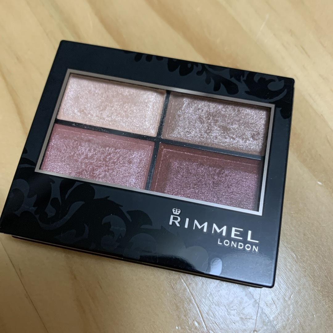 RIMMEL(リンメル)のリンメル　ロイヤルヴィンテージアイズ　017 コスメ/美容のベースメイク/化粧品(アイシャドウ)の商品写真