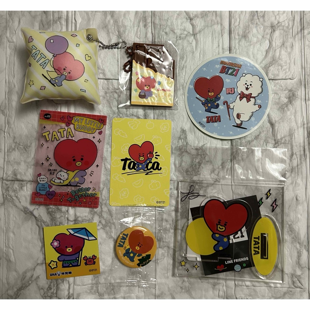 BT21 TATA まとめ売り アクスタ チャーム 等 | フリマアプリ ラクマ