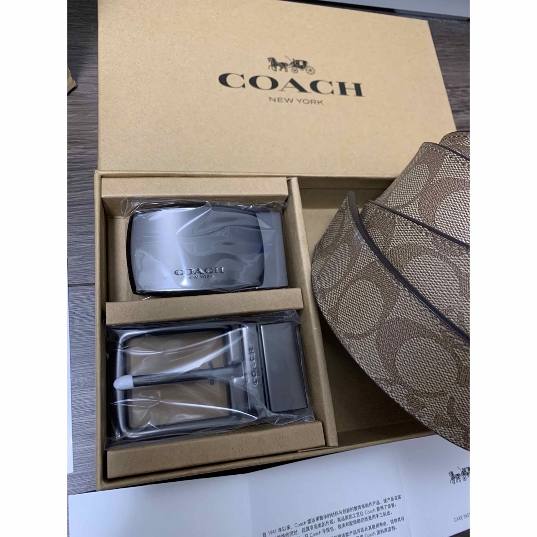 COACH(コーチ)の新品未使用　ショッパー付　コーチ　coach ベルト　リバーシブル　プレゼントに メンズのファッション小物(ベルト)の商品写真